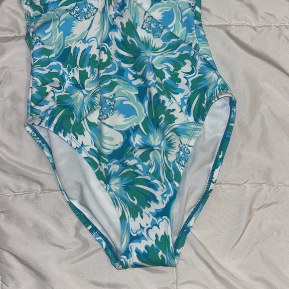 NWT one piece swimsuit - Picture 4 of 9